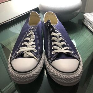 Navy blue Converse